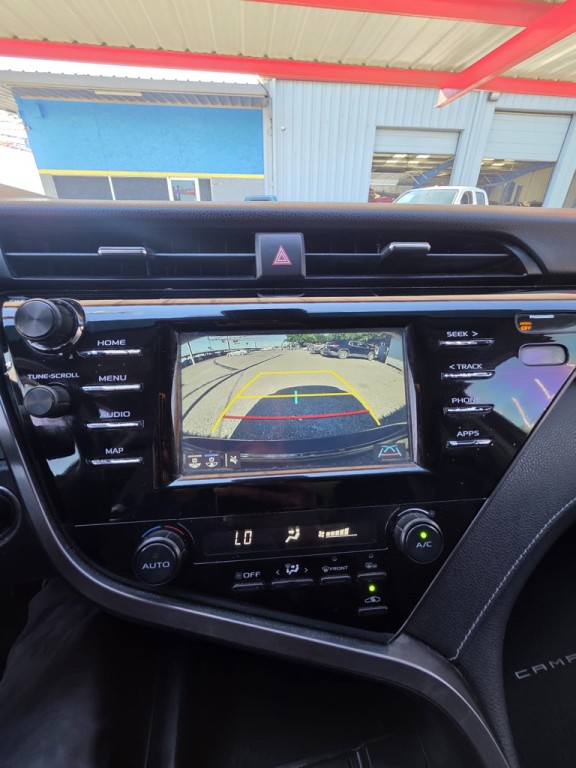 2019 Toyota Camry Image 12