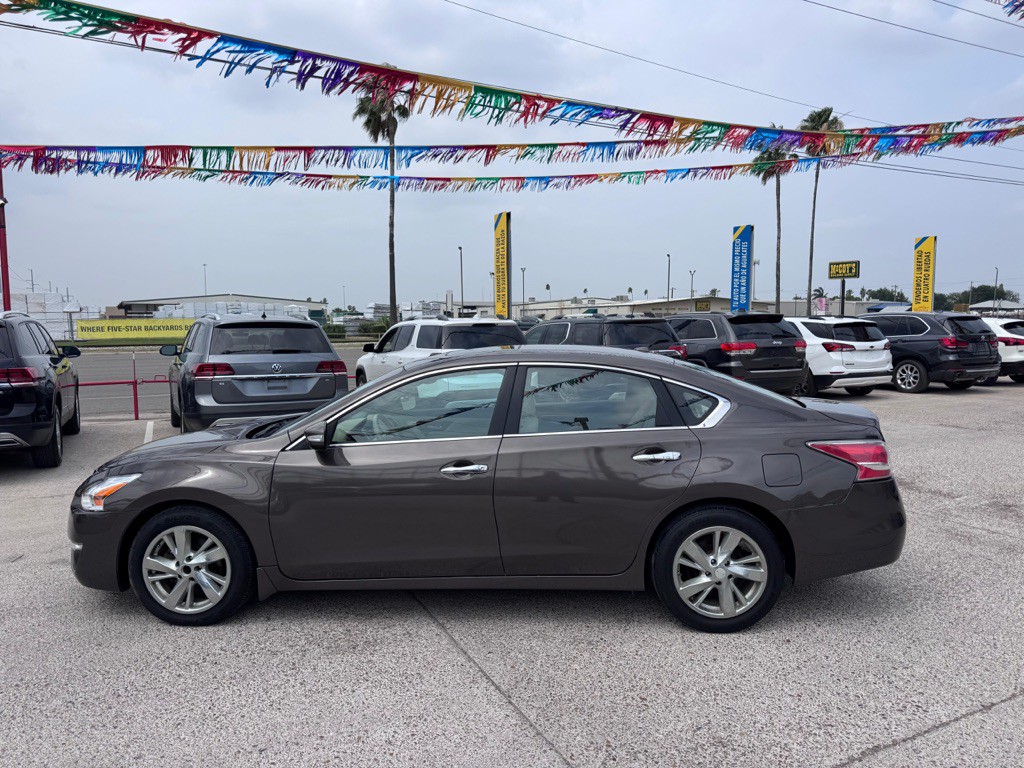 2015 Nissan Altima Image 5