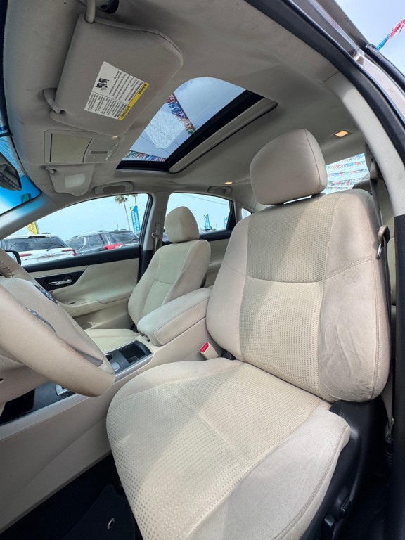 2015 Nissan Altima Image 9