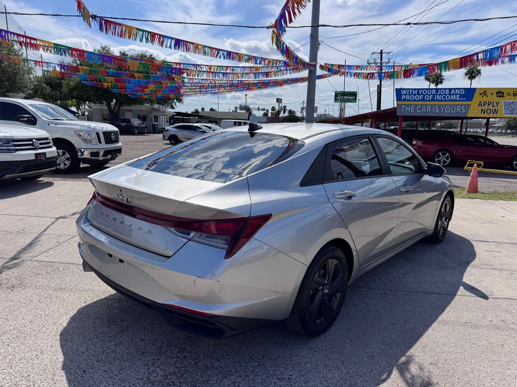 2021 Hyundai Elantra Image 5