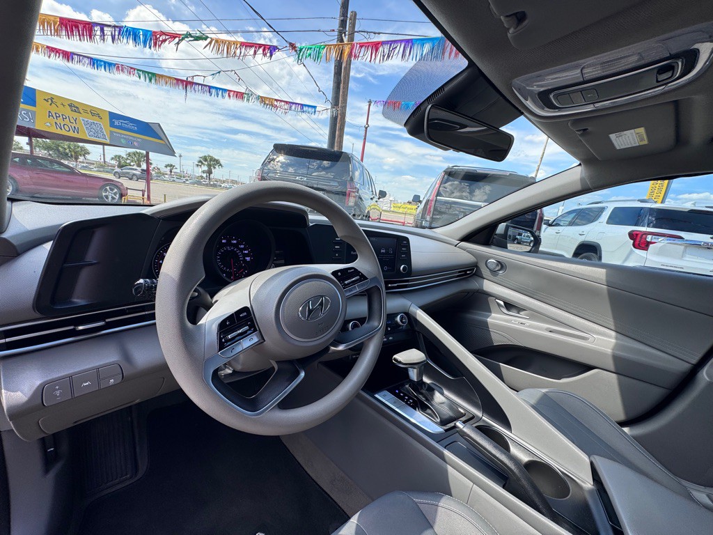 2021 Hyundai Elantra Image 9