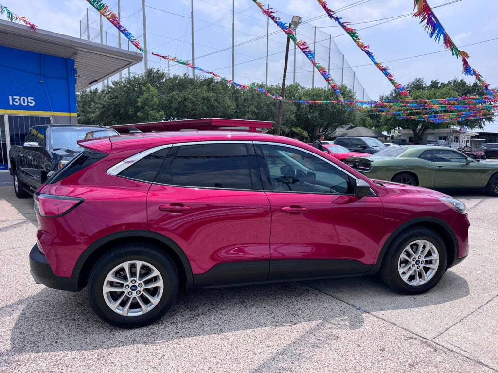 2022 Ford Escape Image 5