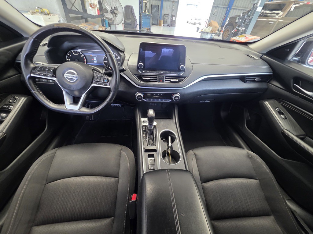 2019 Nissan Altima Image 11