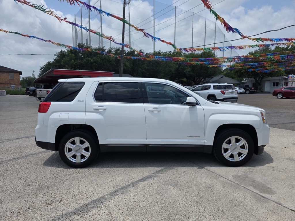 2015 GMC Terrain Image 2