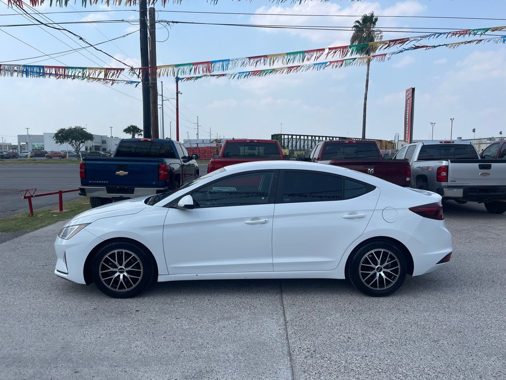 2019 Hyundai Elantra Image 5