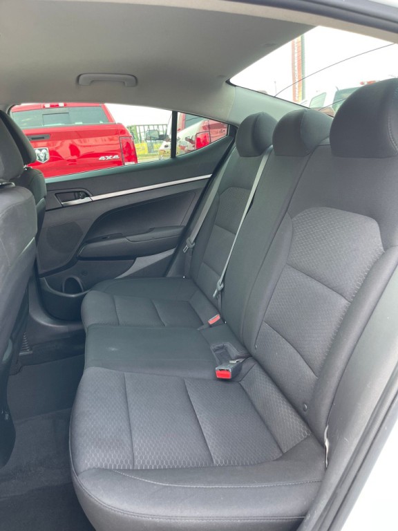 2019 Hyundai Elantra Image 9