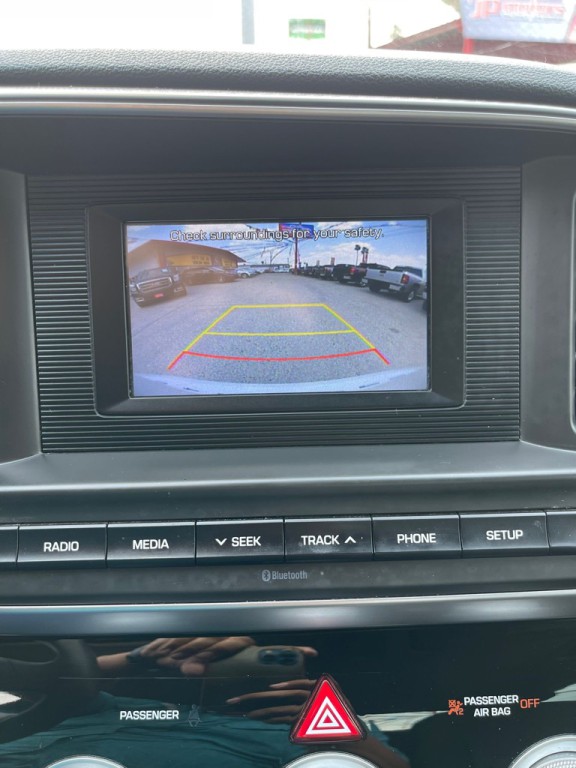 2019 Hyundai Elantra Image 11