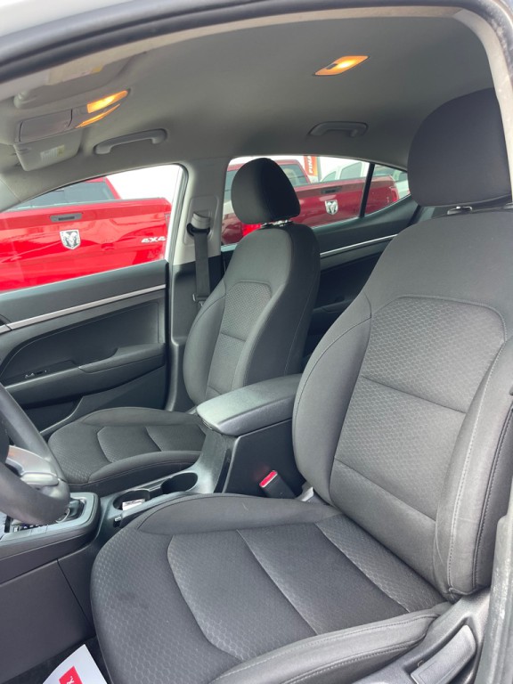 2019 Hyundai Elantra Image 20