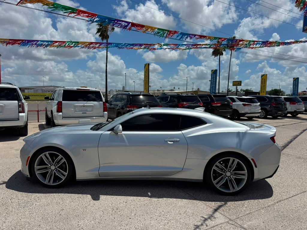 2018 Chevrolet Camaro Image 2