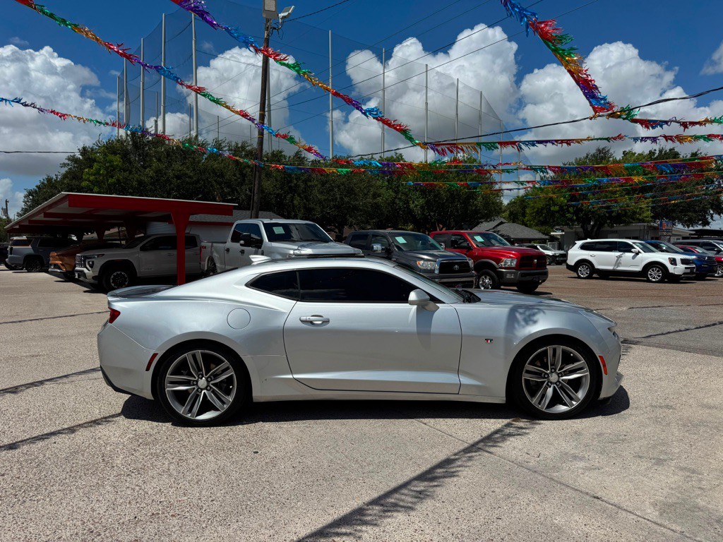 2018 Chevrolet Camaro Image 5
