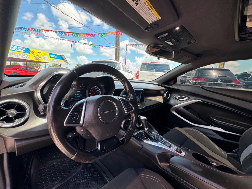 2018 Chevrolet Camaro Image 9