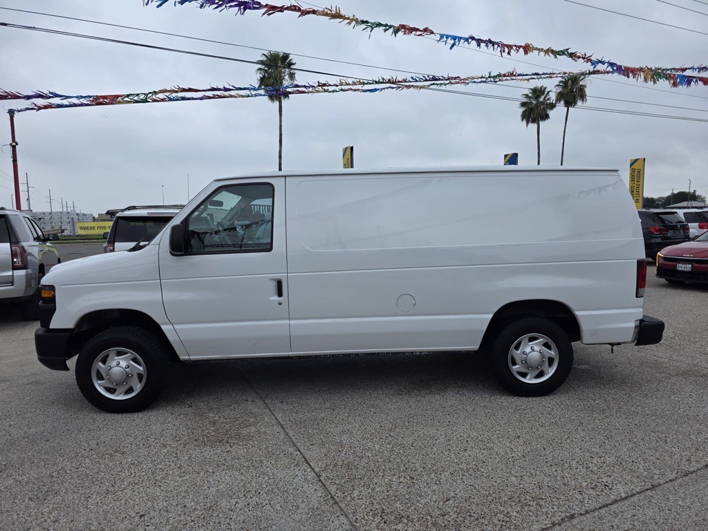 2013 Ford Econoline Image 2