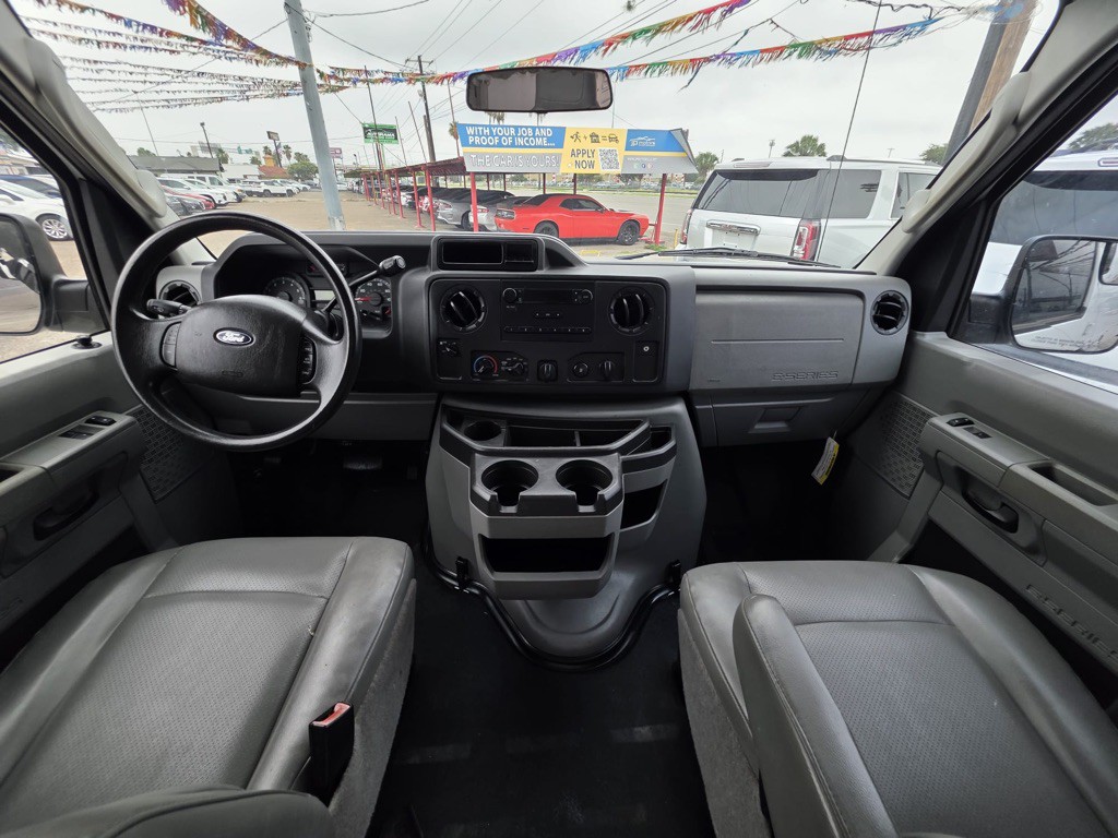 2013 Ford Econoline Image 10