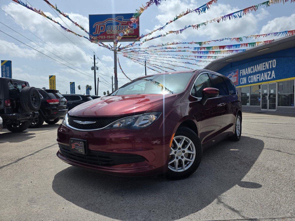 2017 Chrysler Pacifica Image 1