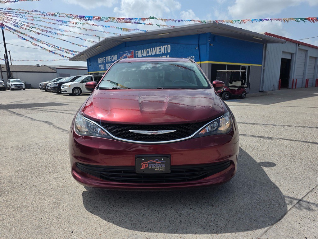 2017 Chrysler Pacifica Image 7