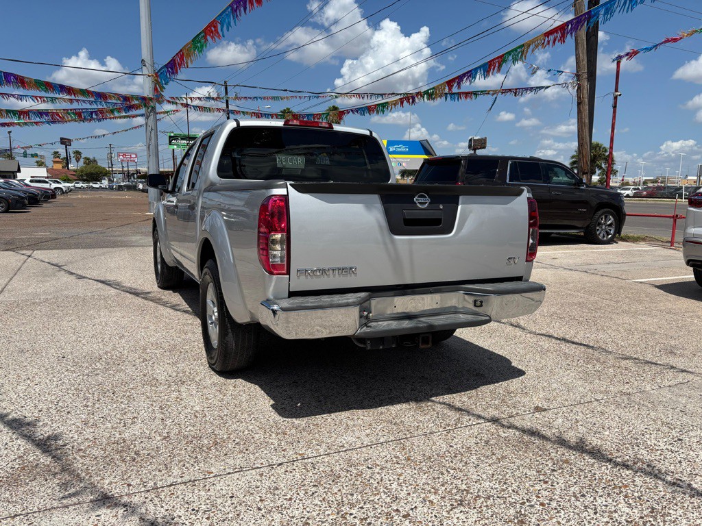 2013 Nissan Frontier Image 3