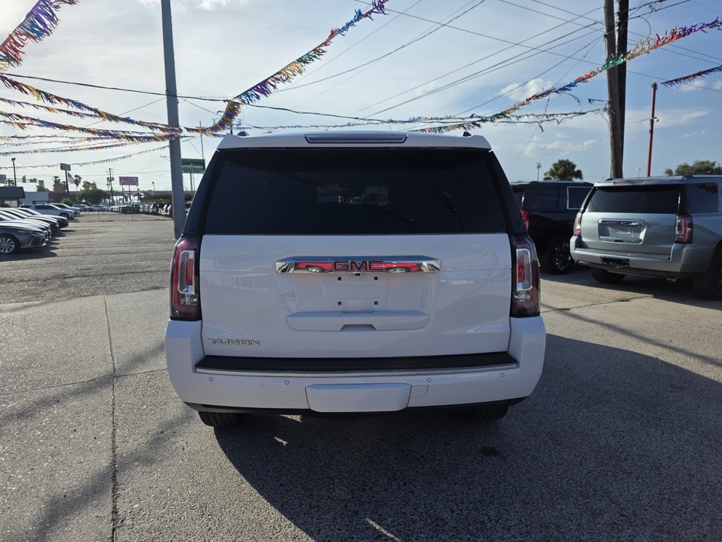 2017 GMC Yukon Image 8
