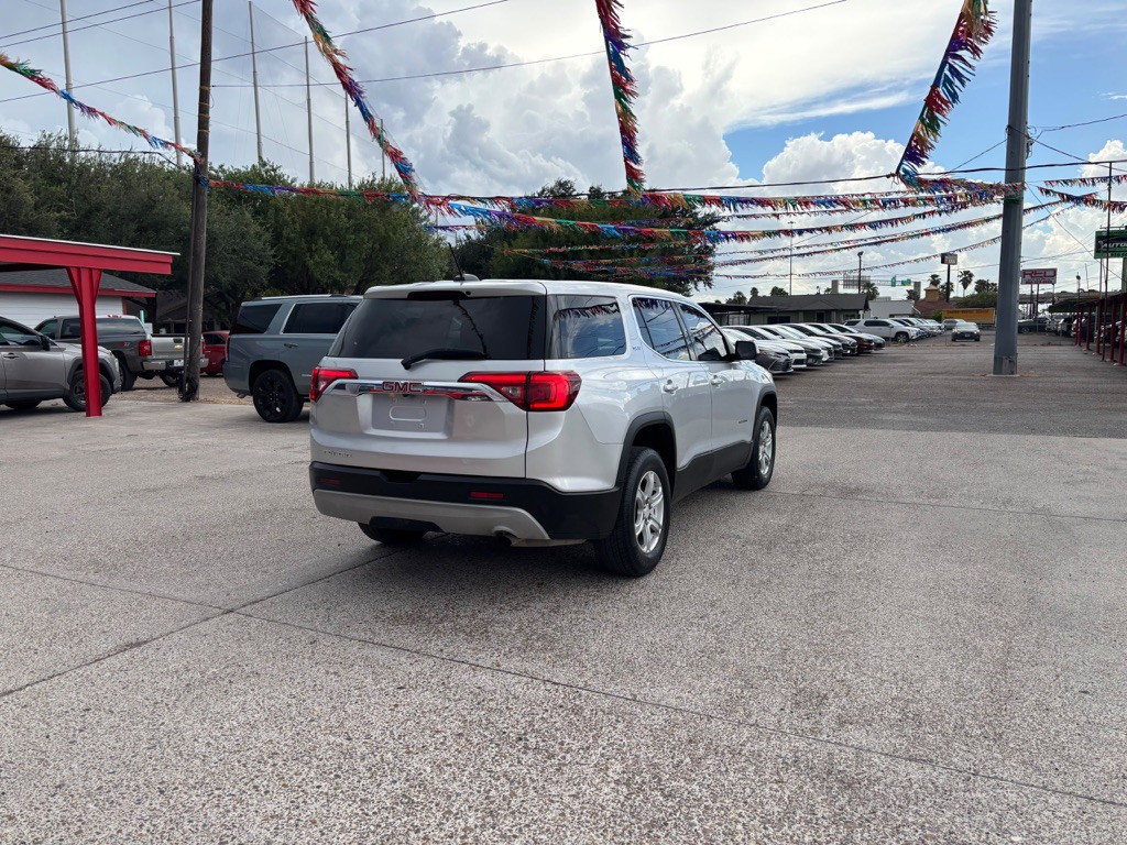 2017 GMC Acadia Image 6