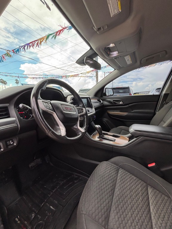2017 GMC Acadia Image 10