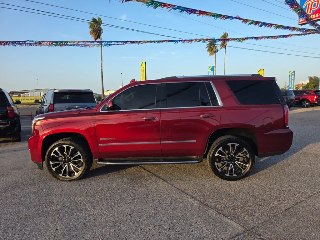 2017 GMC Yukon Image 2