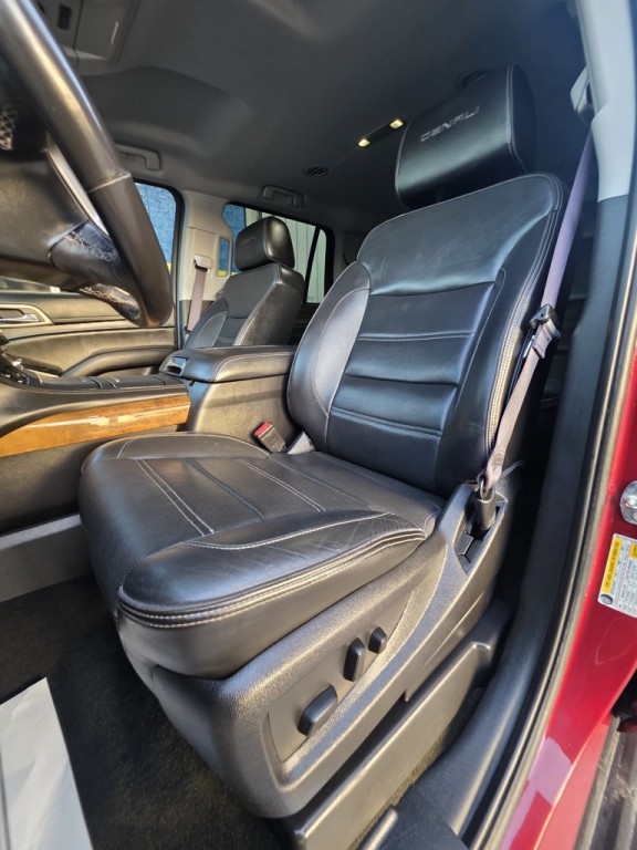 2017 GMC Yukon Image 9