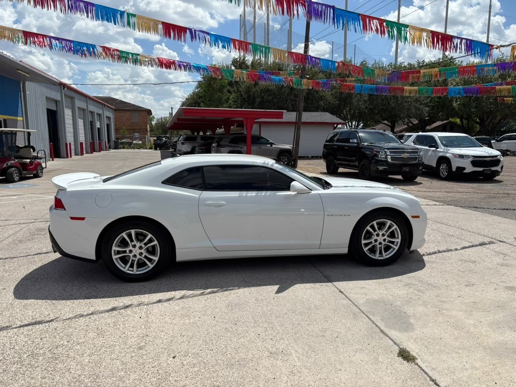 2015 Chevrolet Camaro Image 2