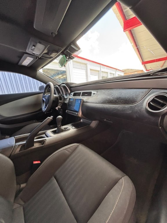 2015 Chevrolet Camaro Image 12