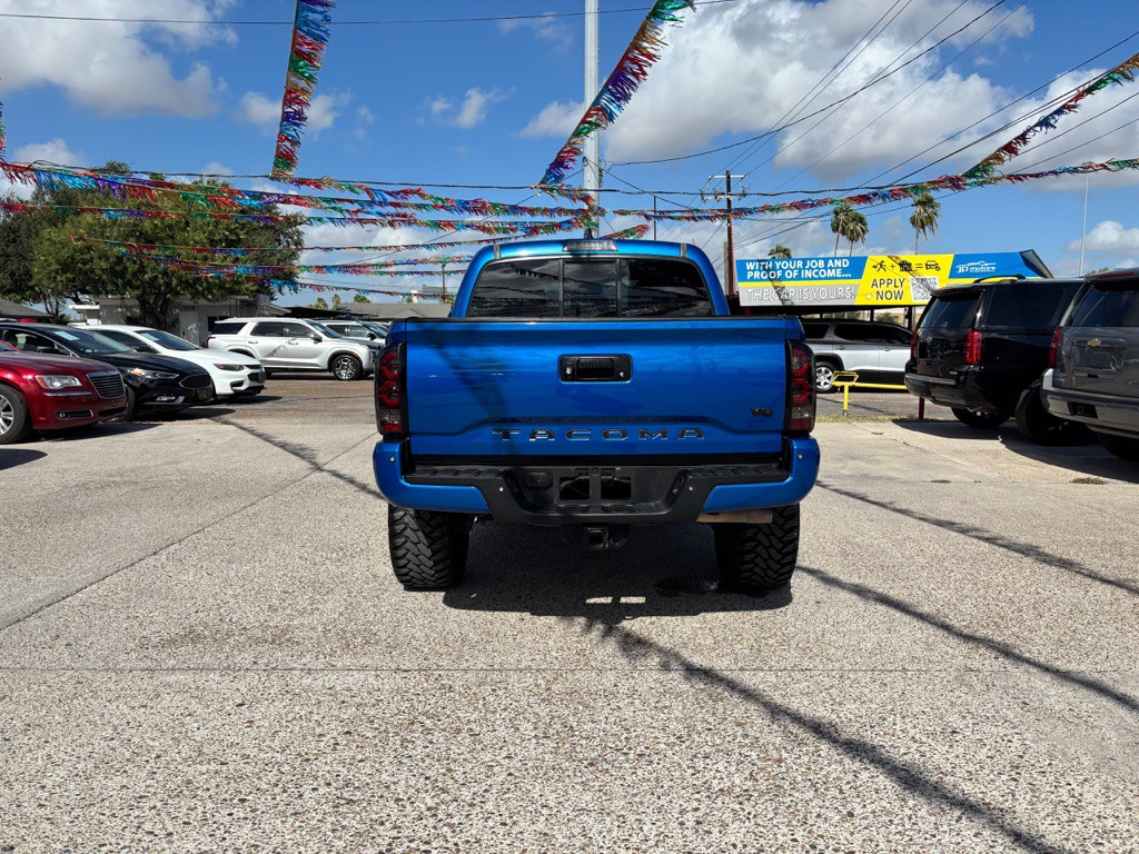 2016 Toyota Tacoma Image 8