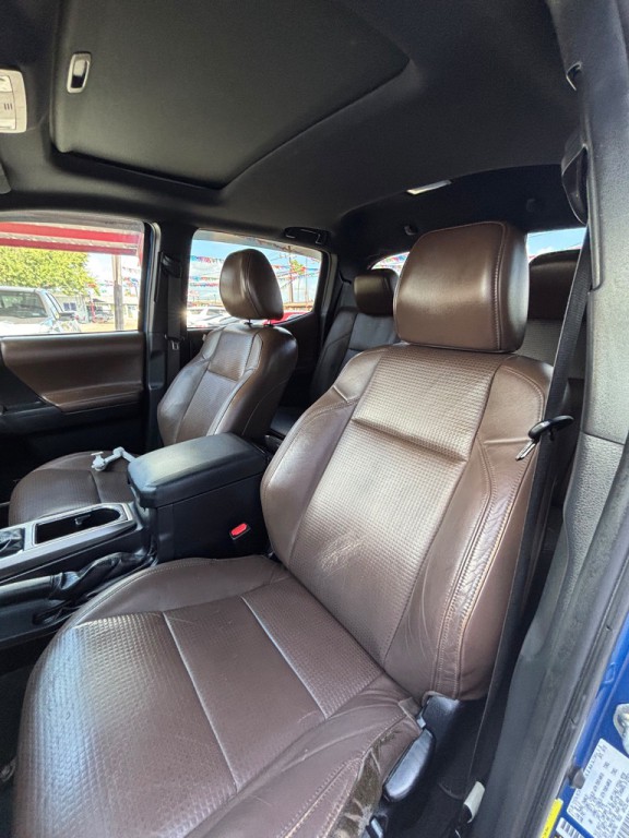 2016 Toyota Tacoma Image 9