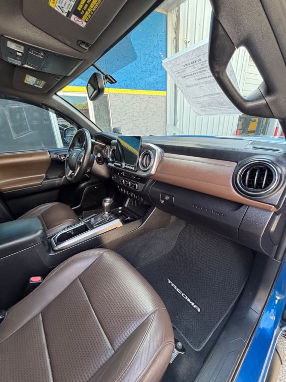 2016 Toyota Tacoma Image 11