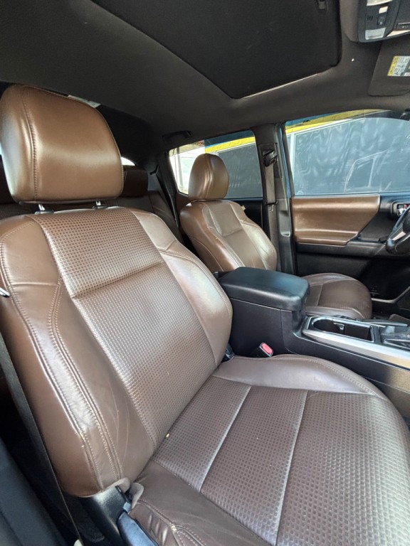 2016 Toyota Tacoma Image 13