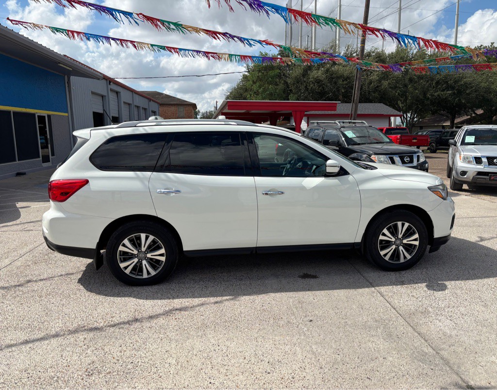 2018 Nissan Pathfinder Image 5