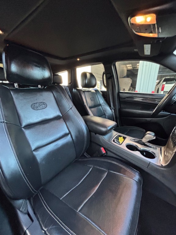2017 Jeep Grand Cherokee Image 12