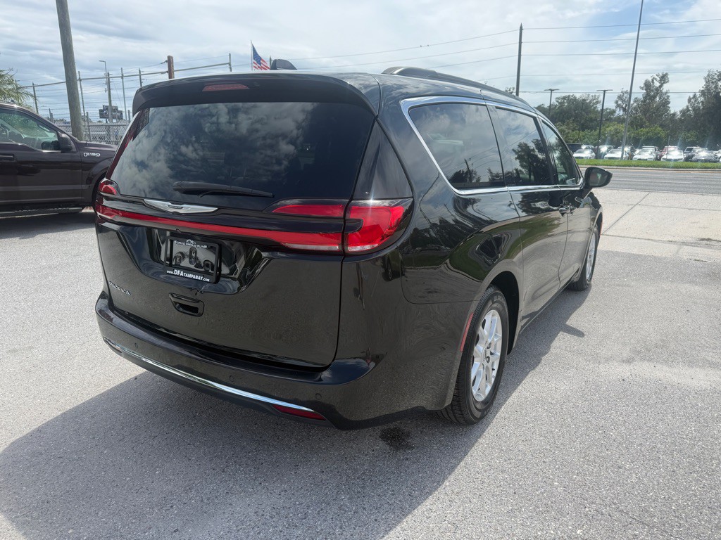 2022 Chrysler Pacifica Image 4