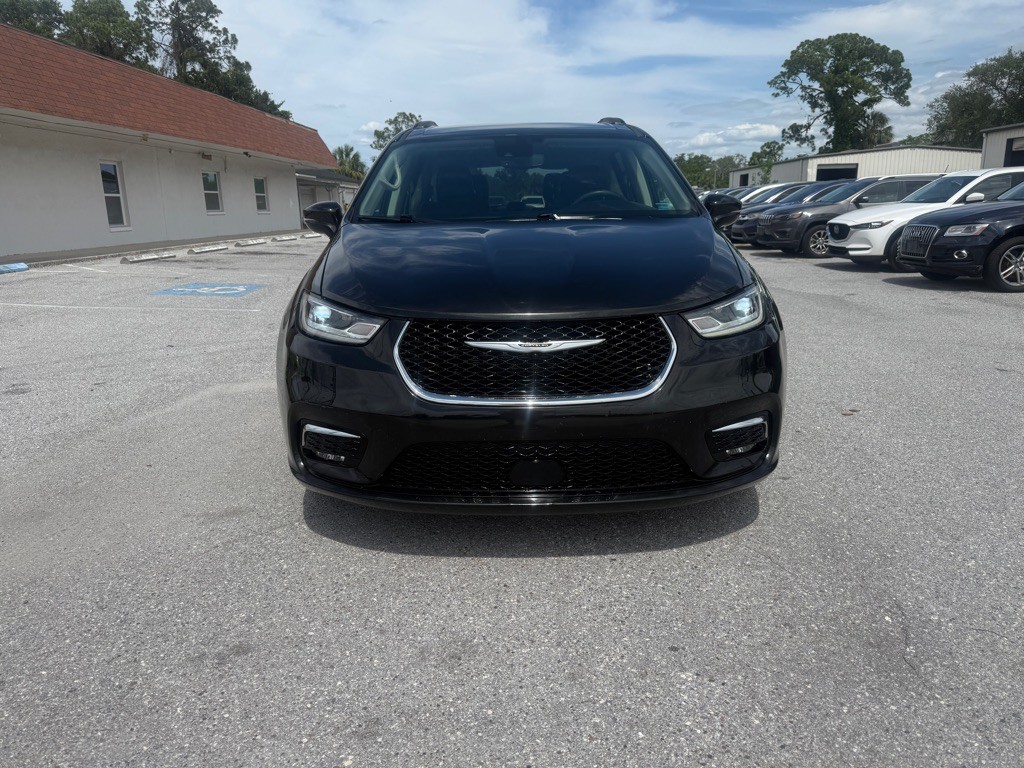 2022 Chrysler Pacifica Image 9