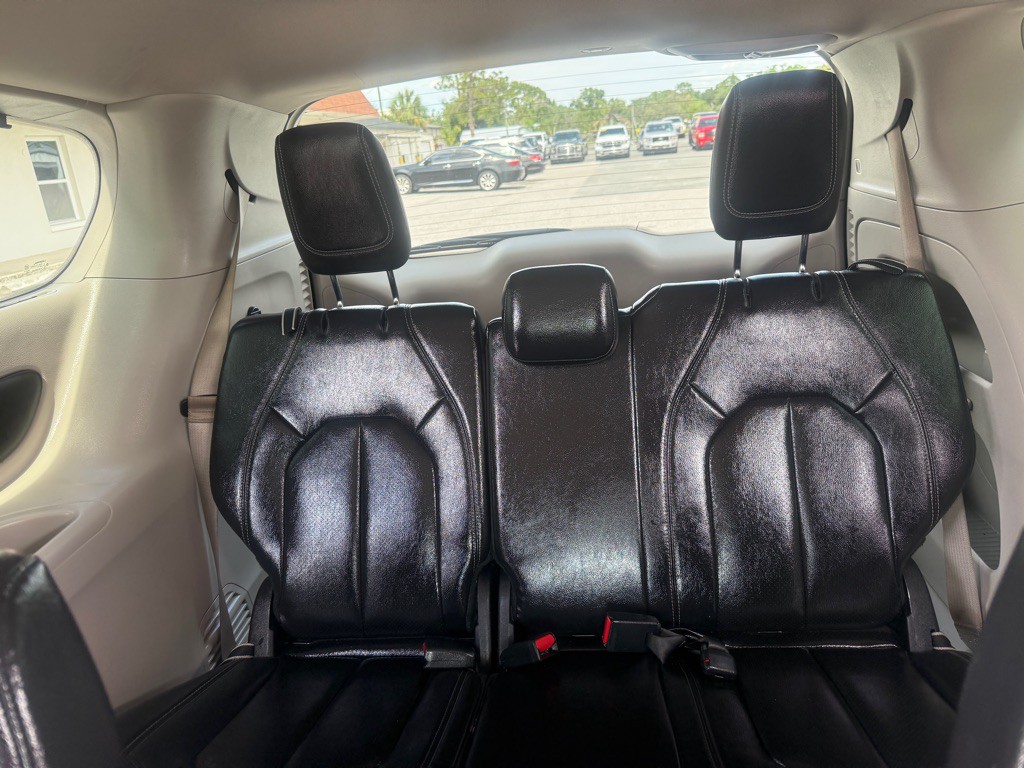 2022 Chrysler Pacifica Image 14