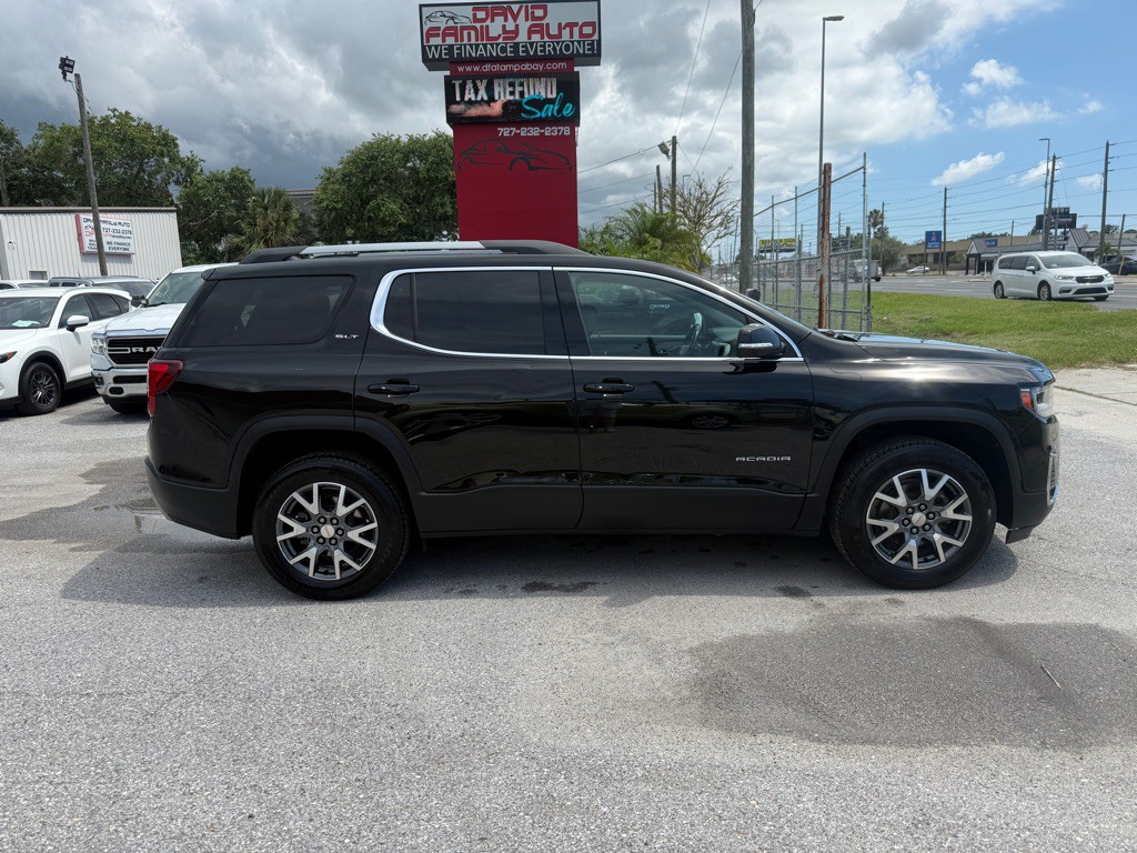 2023 GMC Acadia Image 3