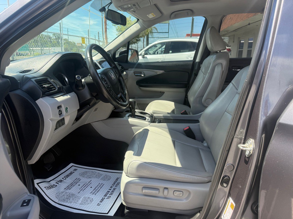 2017 Honda Pilot Image 11