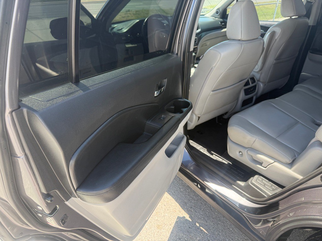 2017 Honda Pilot Image 14