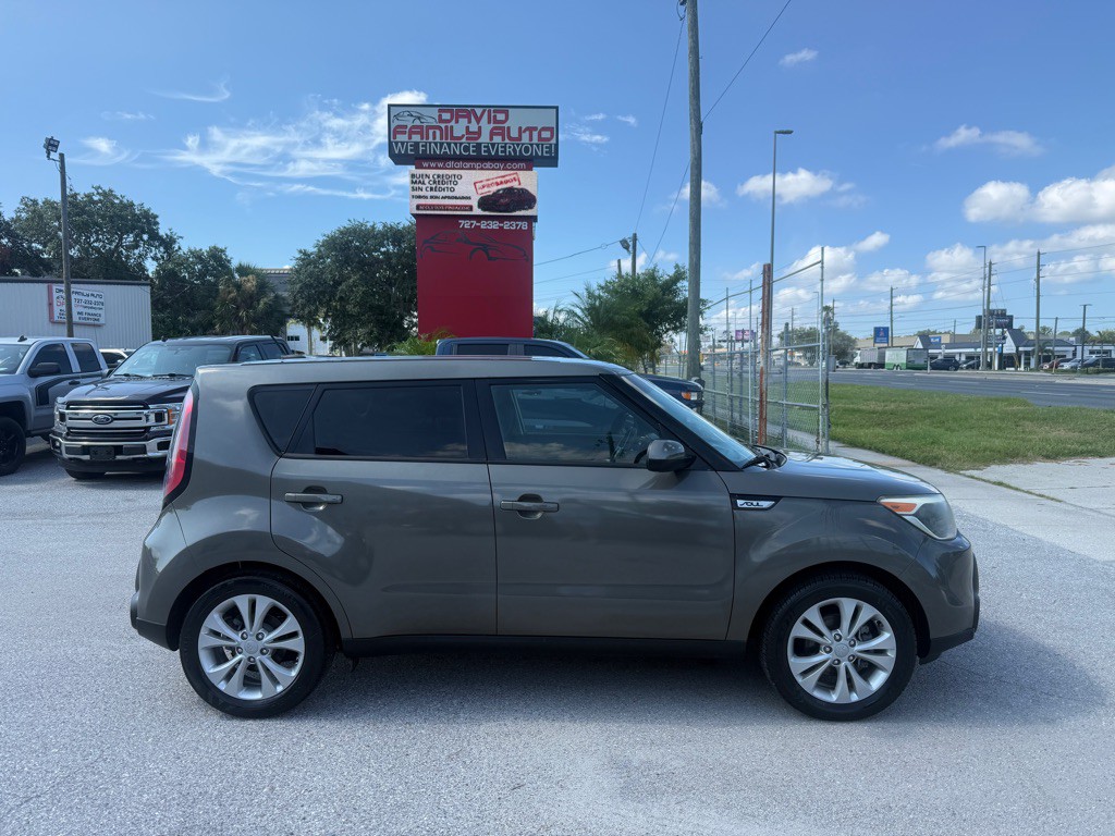 2015 Kia Soul Image 2