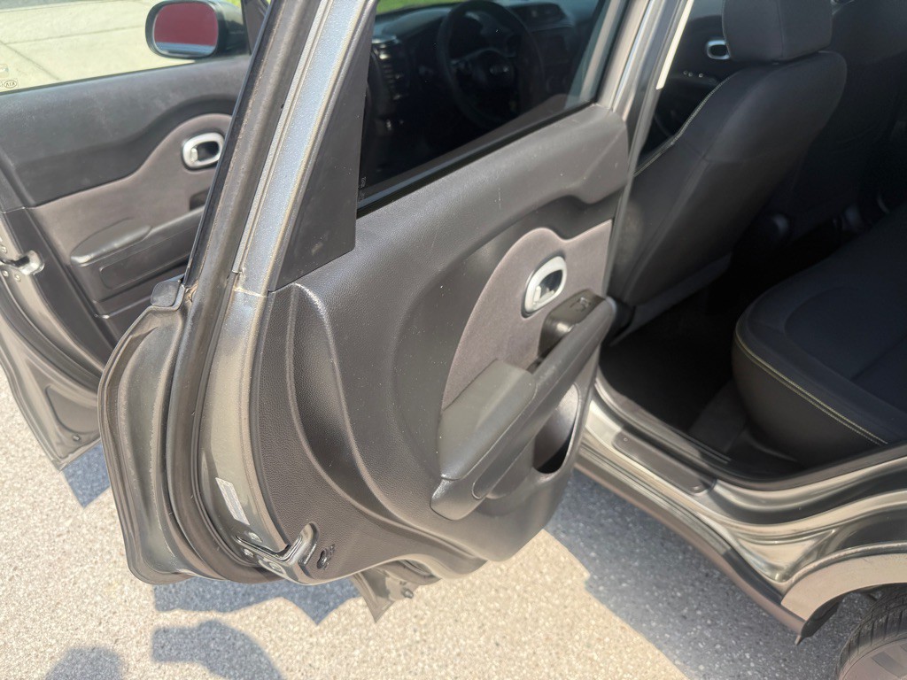 2015 Kia Soul Image 13