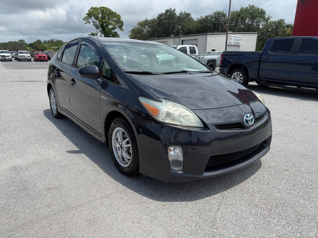 2010 Toyota Prius Image 2