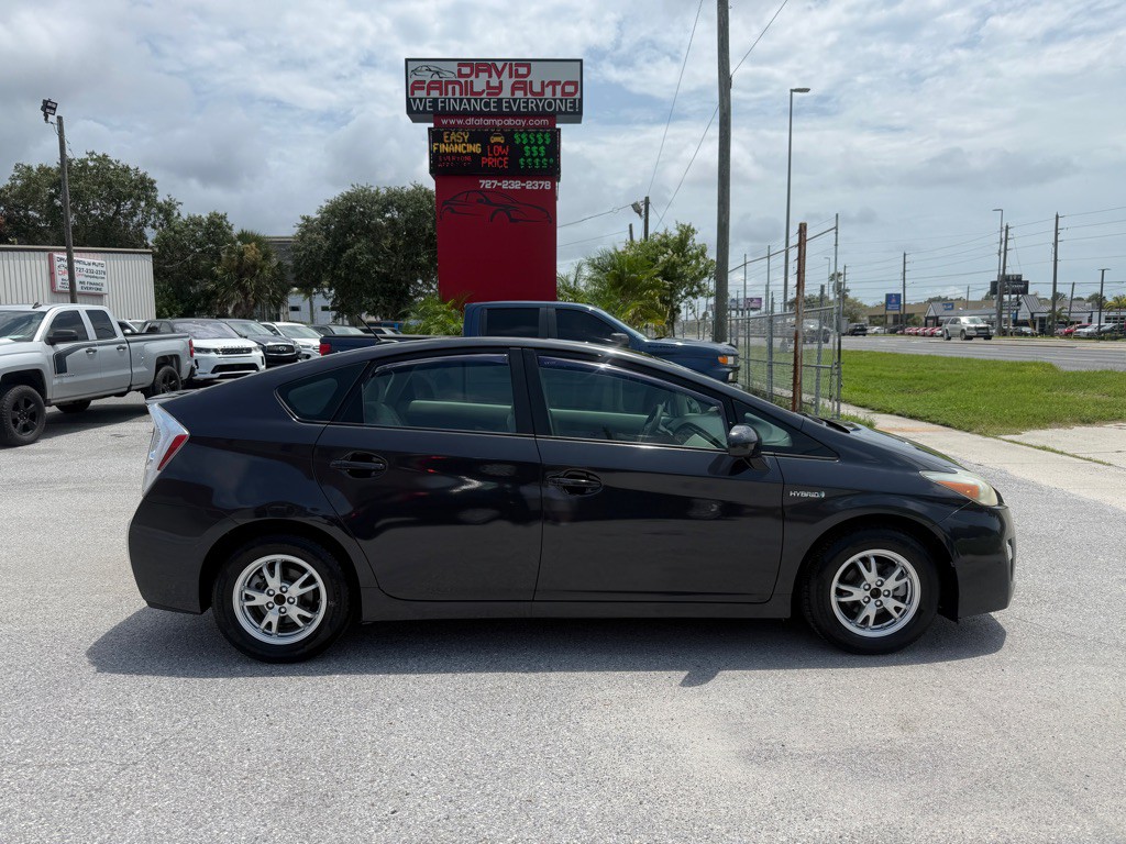 2010 Toyota Prius Image 3