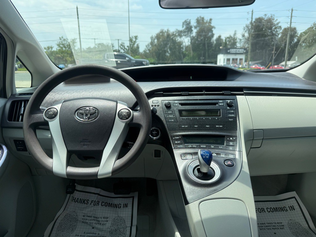 2010 Toyota Prius Image 10