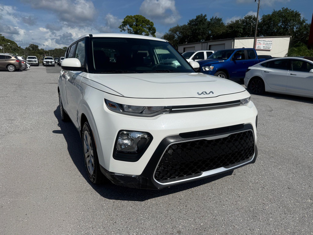 2022 Kia Soul Image 2