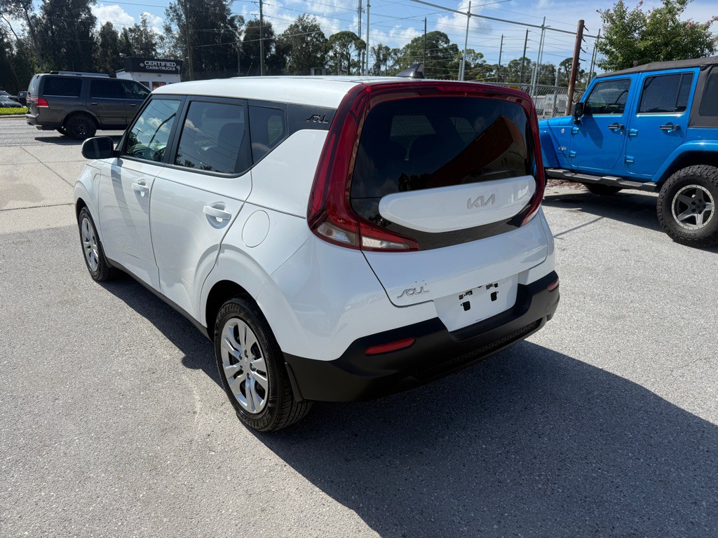 2022 Kia Soul Image 6