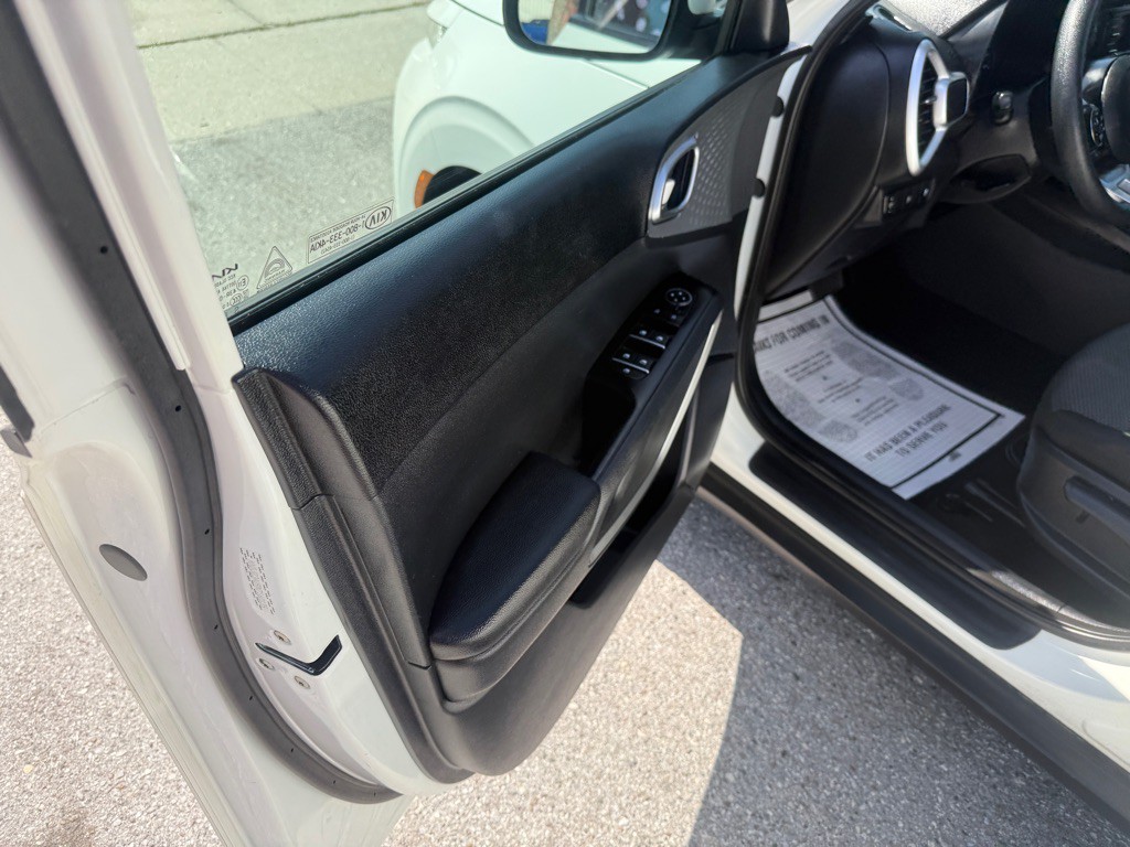 2022 Kia Soul Image 12