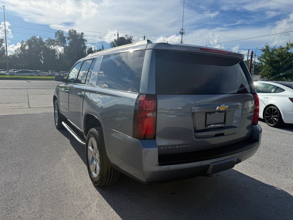 2019 Chevrolet Suburban Image 6