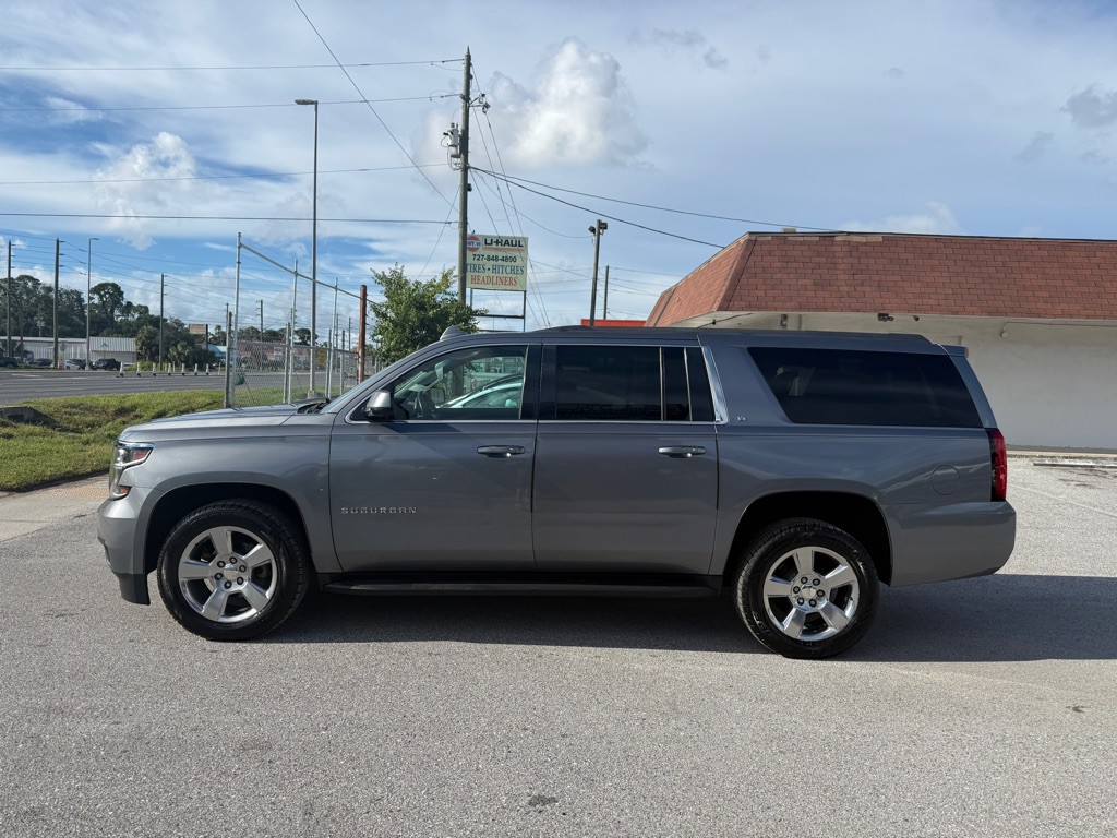 2019 Chevrolet Suburban Image 7