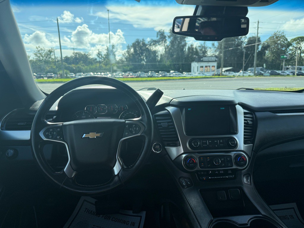 2019 Chevrolet Suburban Image 10
